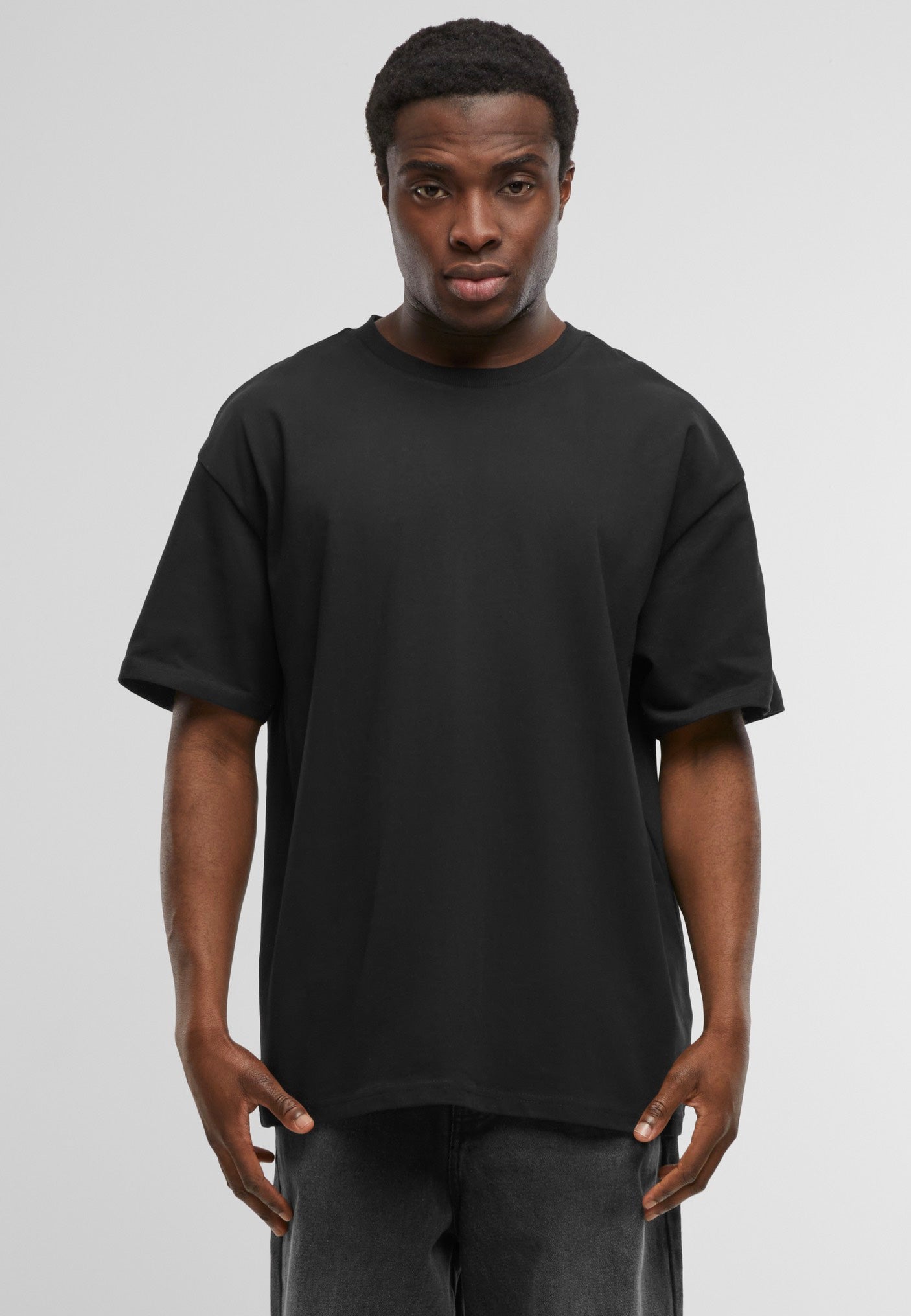 Urban Classics - Relaxed Dropped Shoulder Black - T-Shirt | Men-Image