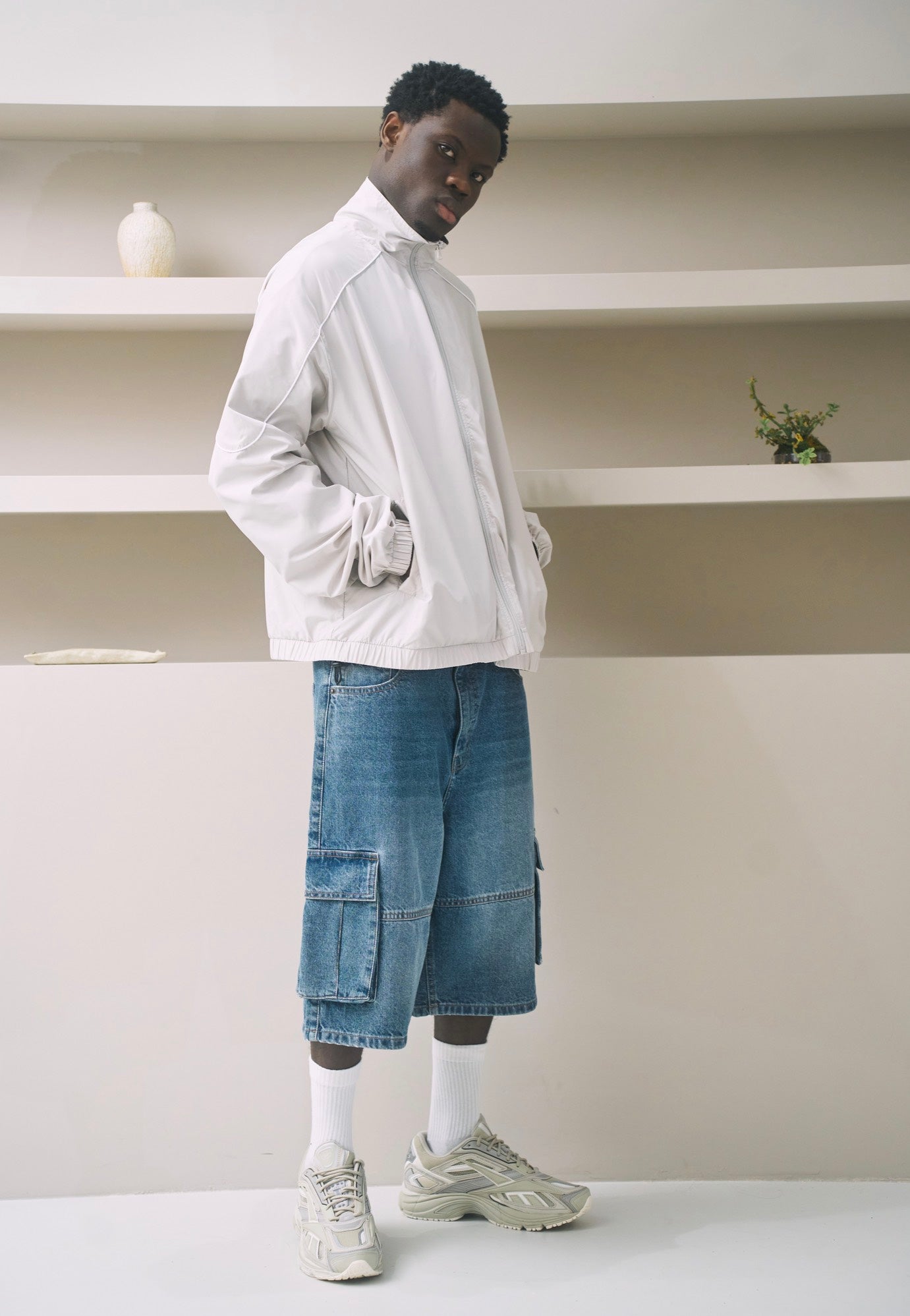 Urban Classics - Relaxed Denim Cargo New Light Blue Dirty Washed - Shorts | Men-Image